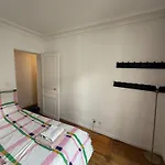 Appartement Parisien 2 Pieces